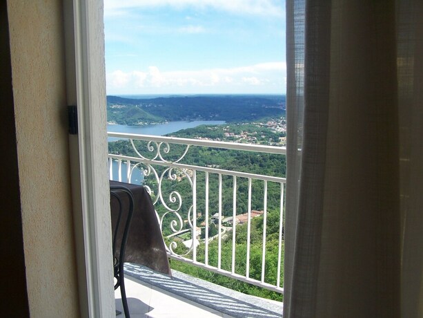 Imagen de la habitación del Hotel Panoramico, Orta San Giulio. Foto 19