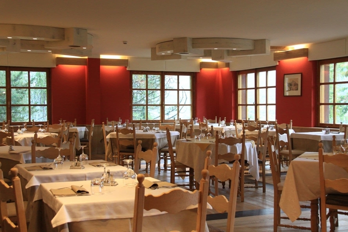 Imagen del bar/restaurante del Hotel Panoramique. Foto 7