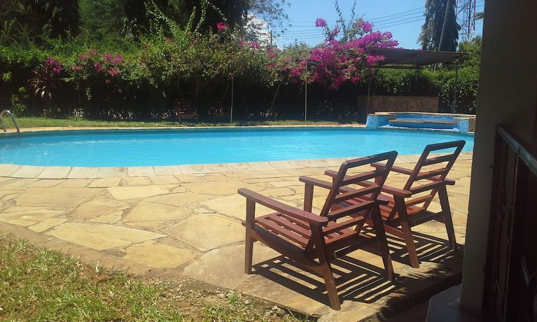 Imagen de la piscina del Hotel Panori. Foto 19