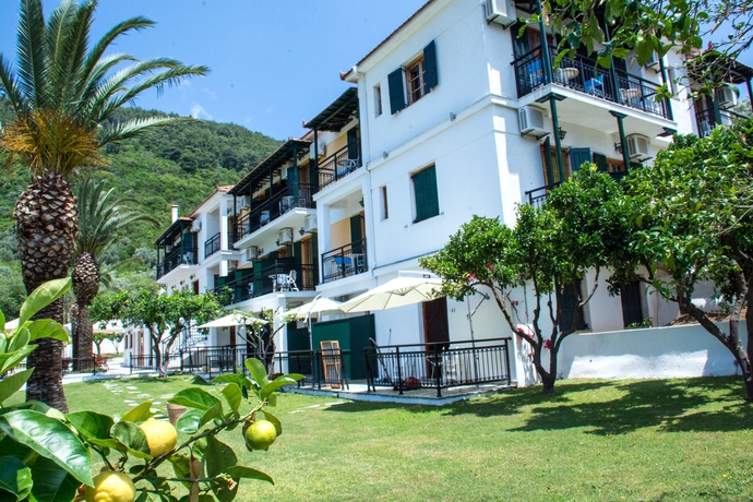 Imagen de los exteriores del Hotel Panormos Beach Skopelos. Foto 15