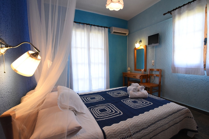 Imagen de la habitación del Hotel Panormos Beach Skopelos. Foto 12