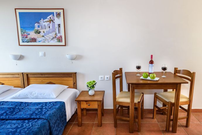 Imagen de la habitación del Hotel Panos Beach. Foto 6