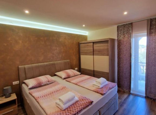 Imagen de la habitación del Hotel Pansion Belvedere. Foto 9