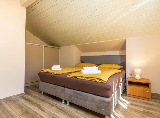 Imagen de la habitación del Hotel Pansion Belvedere. Foto 11