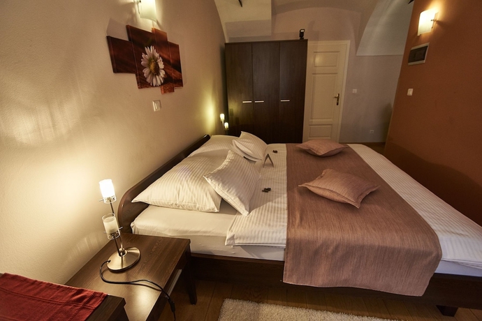 Imagen de la habitación del Hotel Pansion Bernarda. Foto 4