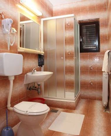 Imagen general del Hotel Pansion Croatia. Foto 5