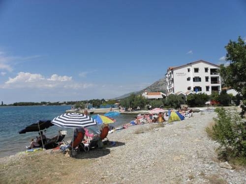 Imagen general del Hotel Pansion Croatia. Foto 8