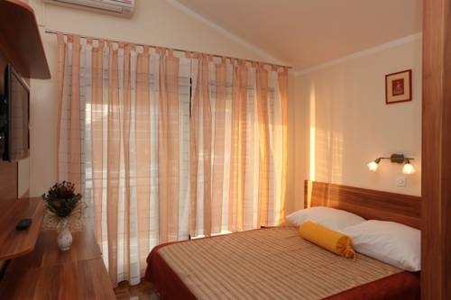 Imagen general del Hotel Pansion Croatia. Foto 10