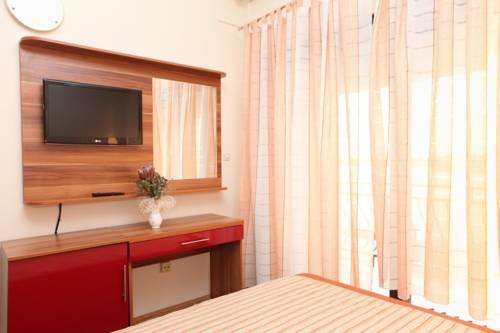 Imagen general del Hotel Pansion Croatia. Foto 11