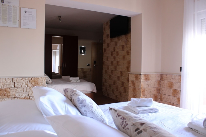 Imagen general del Hotel Pansion Dalmacija. Foto 1