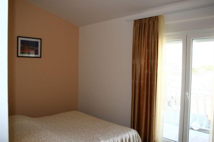 Imagen general del Hotel Pansion Epetium. Foto 5