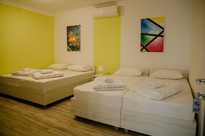 Imagen de la habitación del Hotel Pansion Fočin Han, Sarajevo. Foto 16