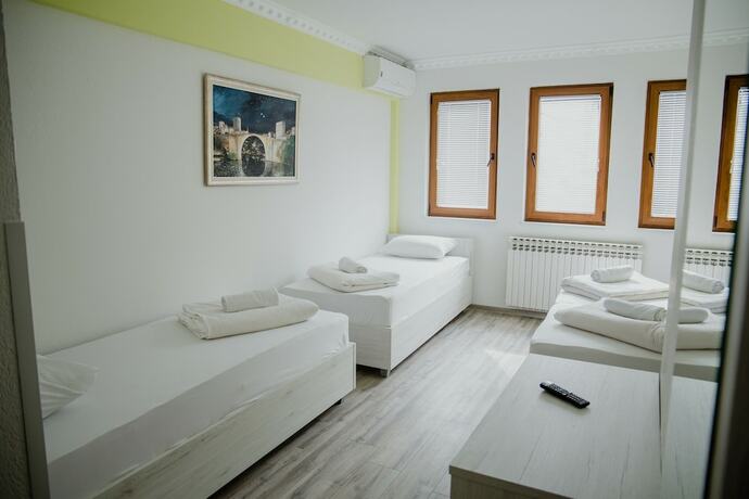 Imagen de la habitación del Hotel Pansion Fočin Han, Sarajevo. Foto 17
