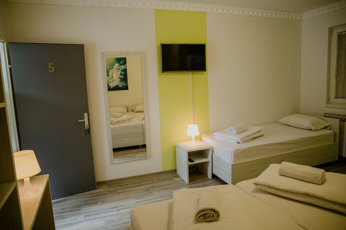 Imagen de la habitación del Hotel Pansion Fočin Han, Sarajevo. Foto 19