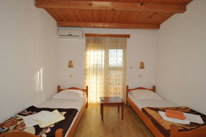 Imagen de la habitación del Hotel Pansion Glory. Foto 6