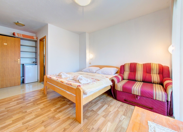 Imagen de la habitación del Hotel Pansion Glory. Foto 8