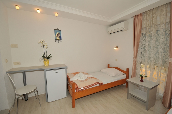 Imagen de la habitación del Hotel Pansion Glory. Foto 12