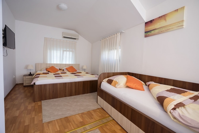 Imagen de la habitación del Hotel Pansion Infinity. Foto 11