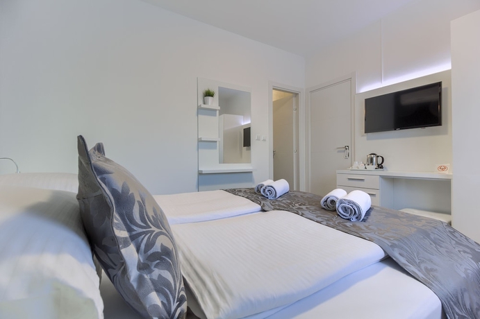 Imagen de la habitación del Hotel Pansion Martin. Foto 7