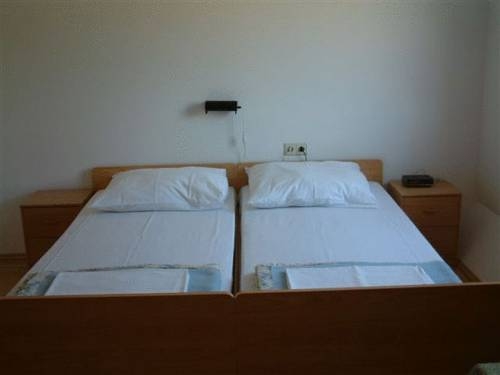 Imagen general del Hotel Pansion Mikinac. Foto 14