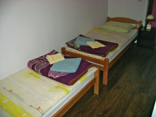 Imagen de la habitación del Hotel Pansion Robi. Foto 7