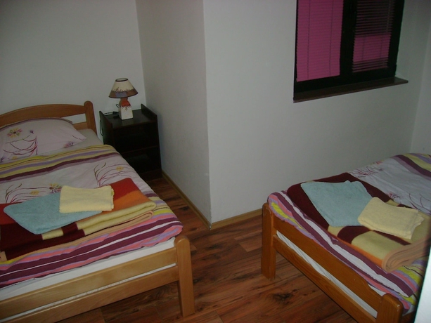 Imagen de la habitación del Hotel Pansion Robi. Foto 9