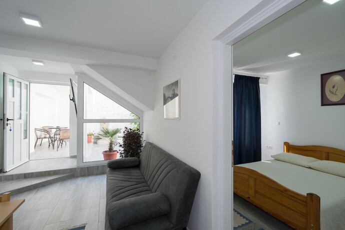 Imagen de la habitación del Hotel Pansion Rose. Foto 13
