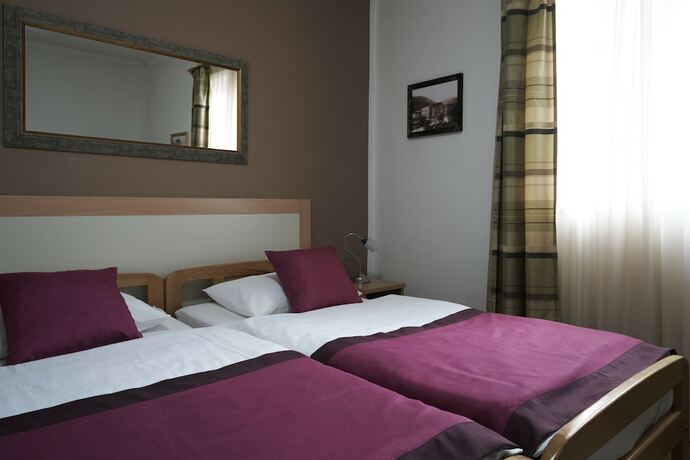 Imagen general del Hotel Pansion Rose. Foto 1