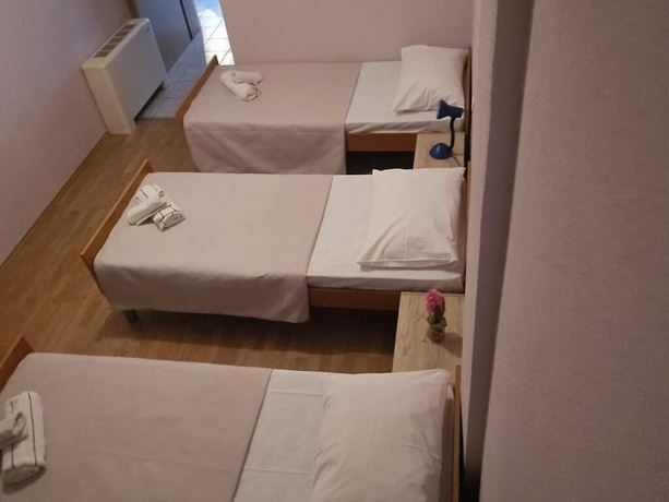 Imagen de la habitación del Hotel Pansion San Pietro. Foto 7