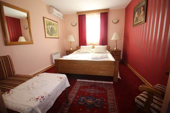 Imagen de la habitación del Hotel Pansion Stari Grad - Sarajevo. Foto 8