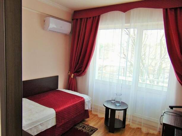 Imagen general del Hotel Pansionat Iskra, Stavropol. Foto 4