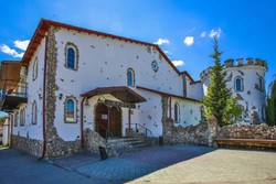 Imagen general del Hotel Pansionat Yakor. Foto 2