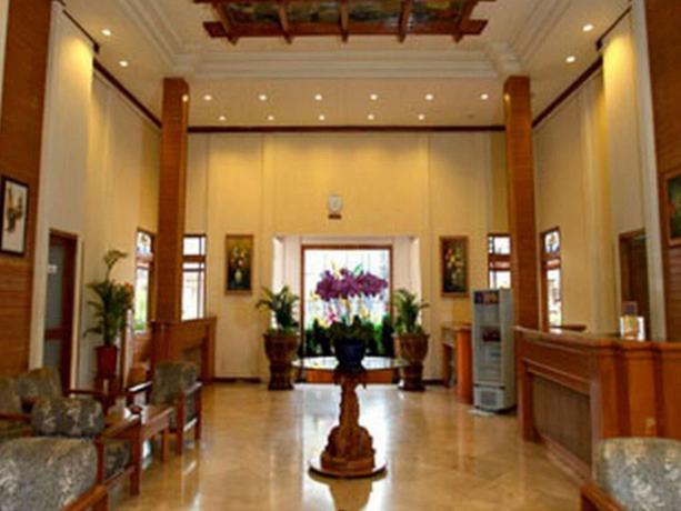 Imagen de los interiores del Hotel Pantai Indah Resort Hotel Barat. Foto 5