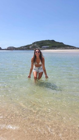 Imagen de la piscina del Hotel Pantai Karah Pousada. Foto 17