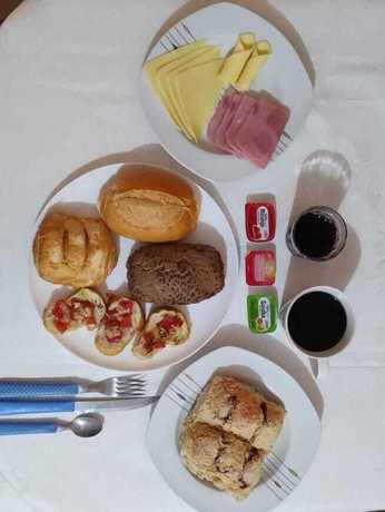 Imagen del bar/restaurante del Hotel Pantai Karah Pousada. Foto 4