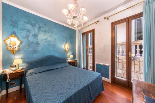 Imagen de la habitación del Hotel Pantalon. Foto 6