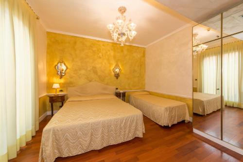 Imagen de la habitación del Hotel Pantalon. Foto 7