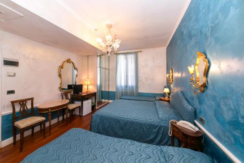 Imagen de la habitación del Hotel Pantalon. Foto 9