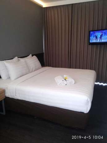 Imagen de la habitación del Hotel Pantes Simpang lima Semarang. Foto 2