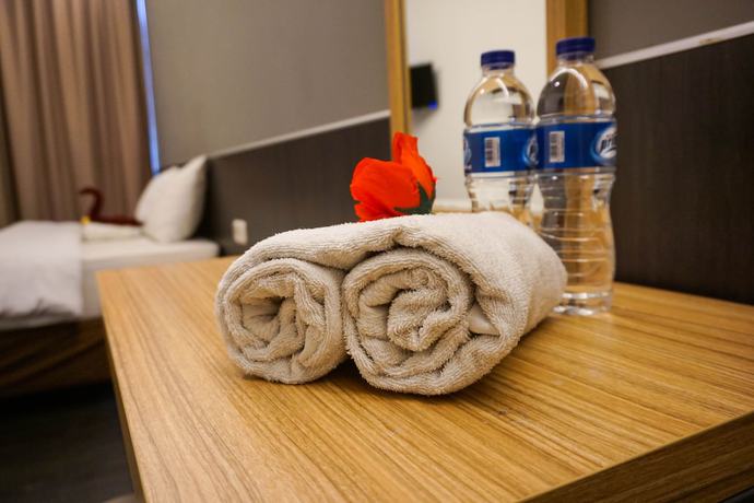 Imagen de la habitación del Hotel Pantes Simpang lima Semarang. Foto 5