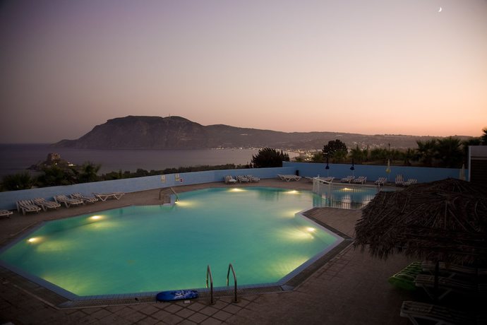Imagen de la piscina del Hotel Pantheon, Cos. Foto 17