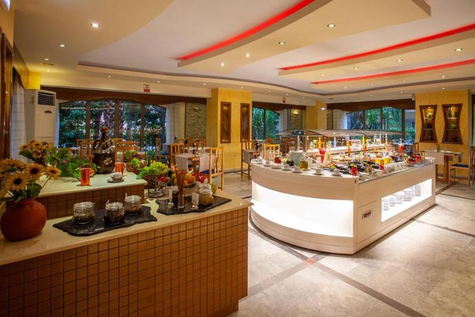 Imagen del bar/restaurante del Hotel Pantheon, Creta. Foto 2