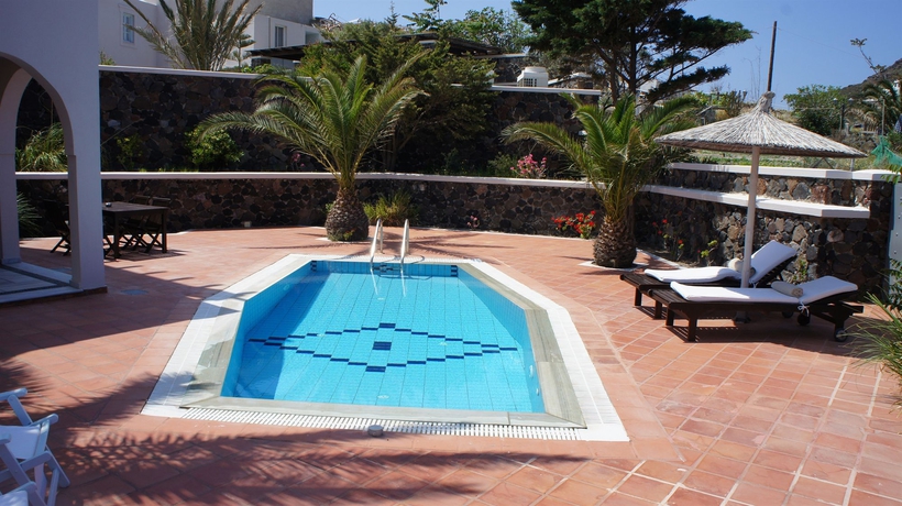 Imagen de la piscina del Hotel Pantheon, Fira. Foto 10