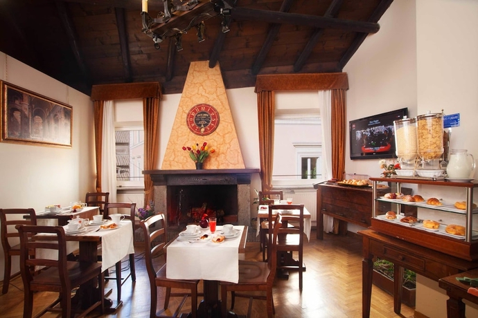 Imagen del bar/restaurante del Hotel Pantheon Inn. Foto 3