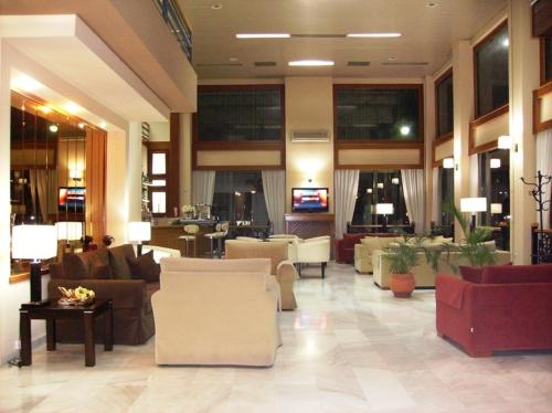 Imagen general del Hotel Pantheon, Pirgos. Foto 5