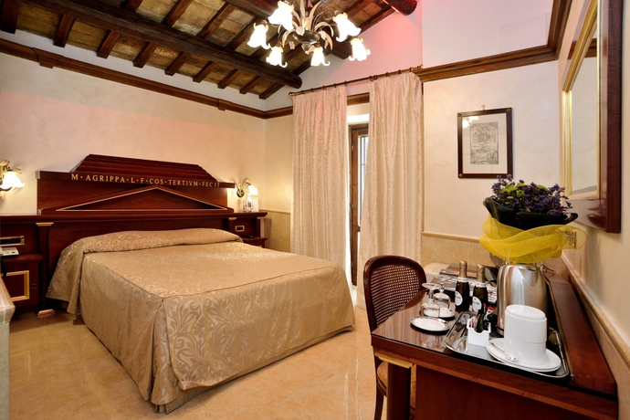 Imagen de la habitación del Hotel Pantheon, Roma. Foto 7