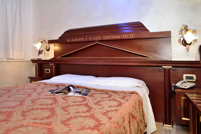 Imagen de la habitación del Hotel Pantheon, Roma. Foto 13