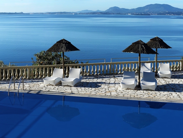 Imagen de la piscina del Hotel Pantokrator. Foto 19