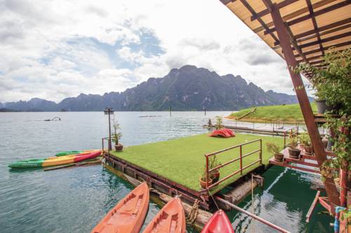 Imagen de la habitación del Hotel Panvaree Resort. Foto 7