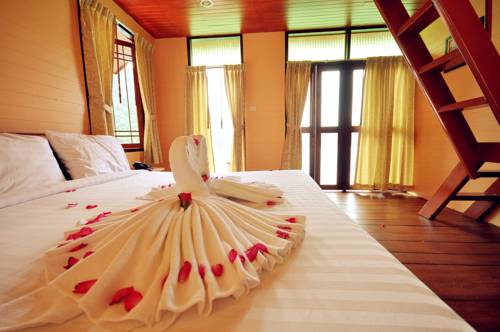 Imagen de la habitación del Hotel Panvaree Resort. Foto 9